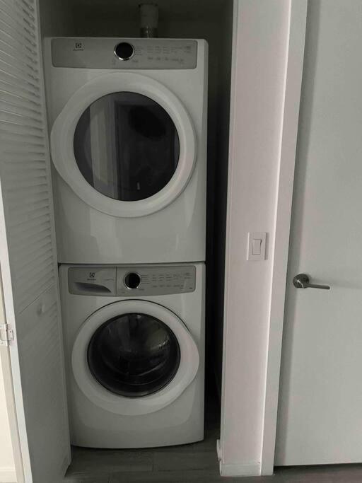 Apartament Vibrant Studio Downtown Miami Zewnętrze zdjęcie